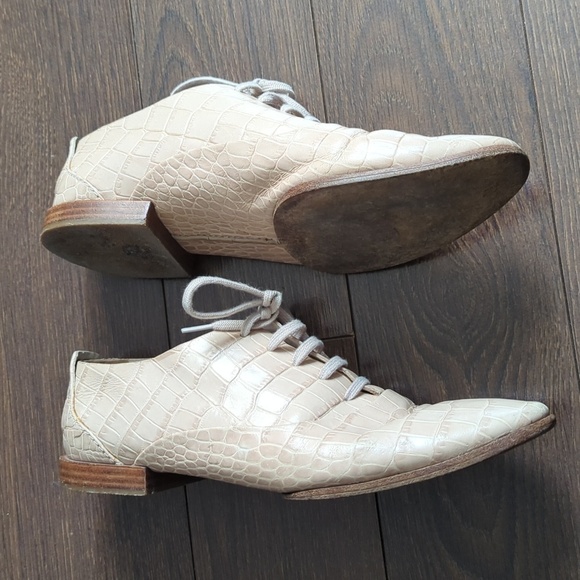 Alexander Wang Beige Croc Embossed Leather Ingrid Lace Up Oxfords - Picture 6 of 11